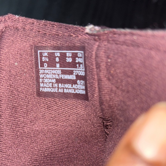 Clarks Shiny Maroon Ankle Booties - Picture 4 of 5